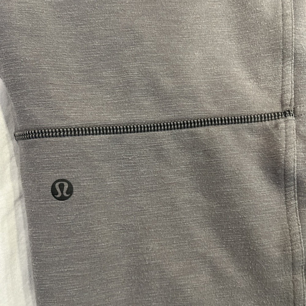Lululemon gray joggers - Picture 3 of 8